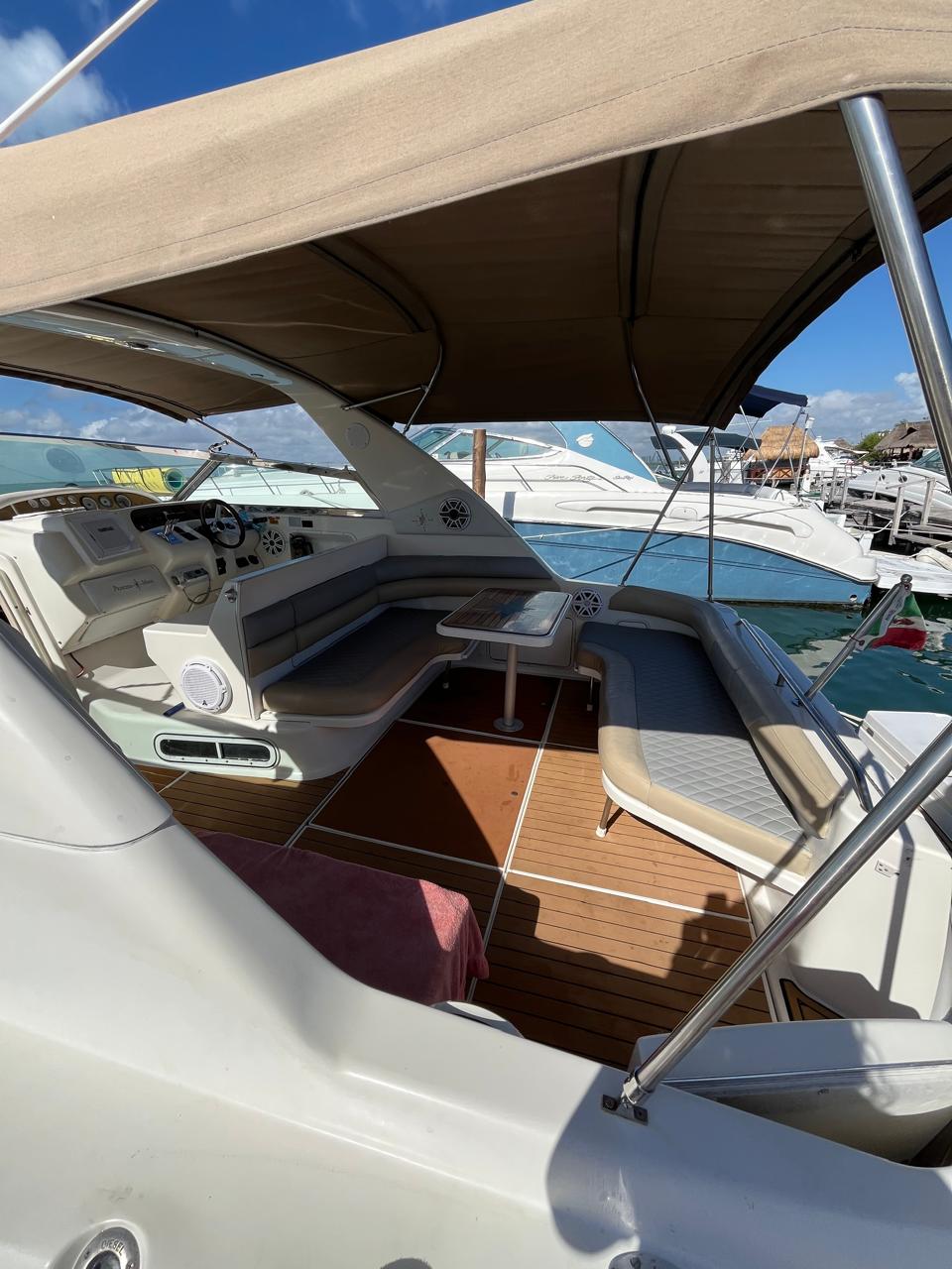 Yate Privado de Lujo 38ft – Tour Exclusivo de 6 Horas en Cancún (8-10 Pax)